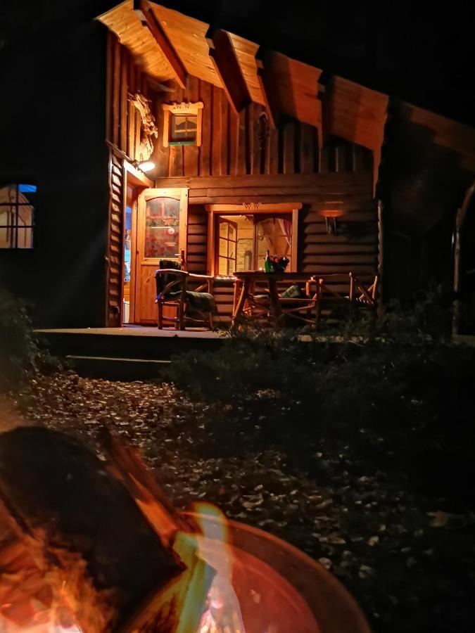 Holzhaus Waldwichtel Am Wald Und See Neuruppin Exterior photo